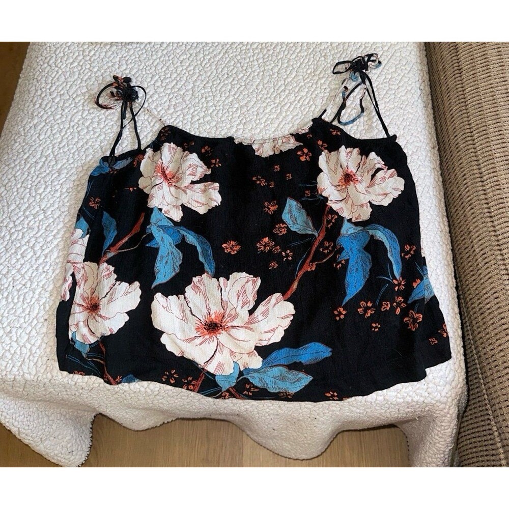 Billabong black floral top